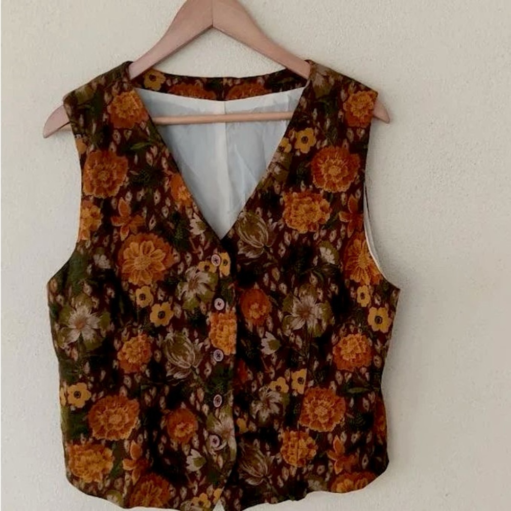 vintage 70-80s vest designer handmade without tags, size medium, floral, unisex